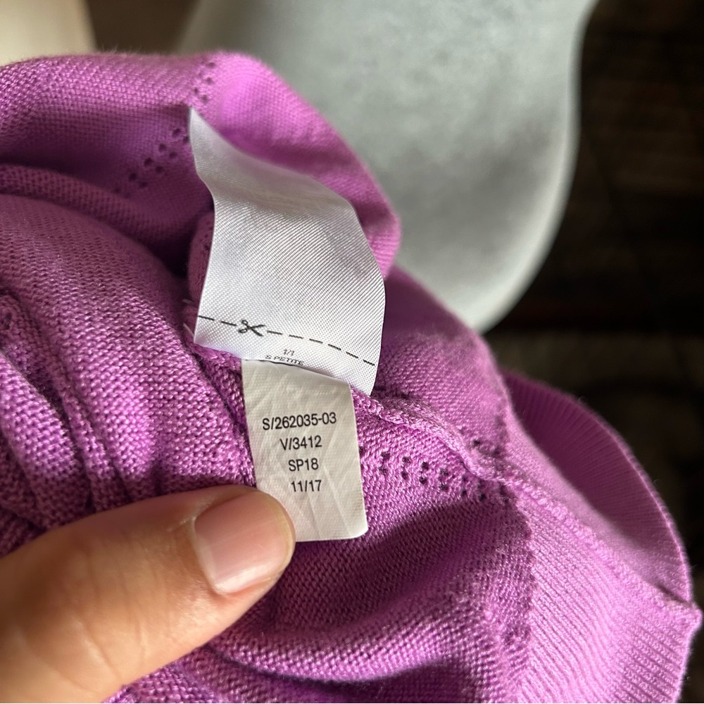 Banana Republic Women's Lilac Crew Neck Sweater - Picture 7 of 7